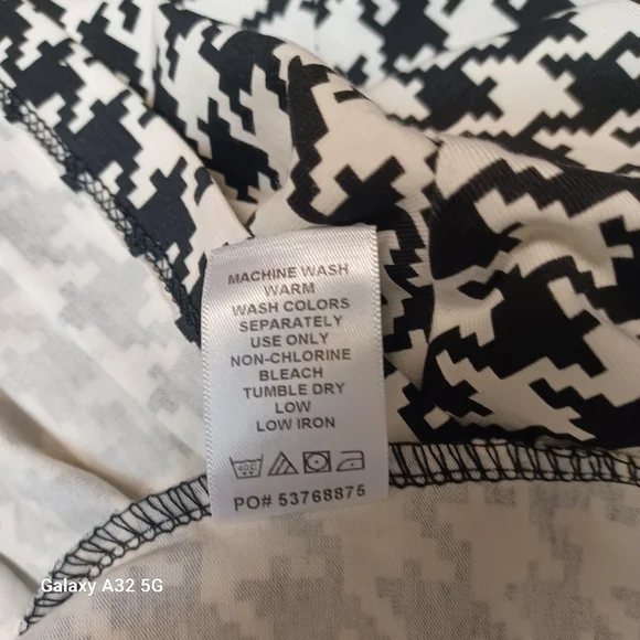 Jessica London Women Size 1X Black and White Houndstooth Blouse - Picture 11 of 12